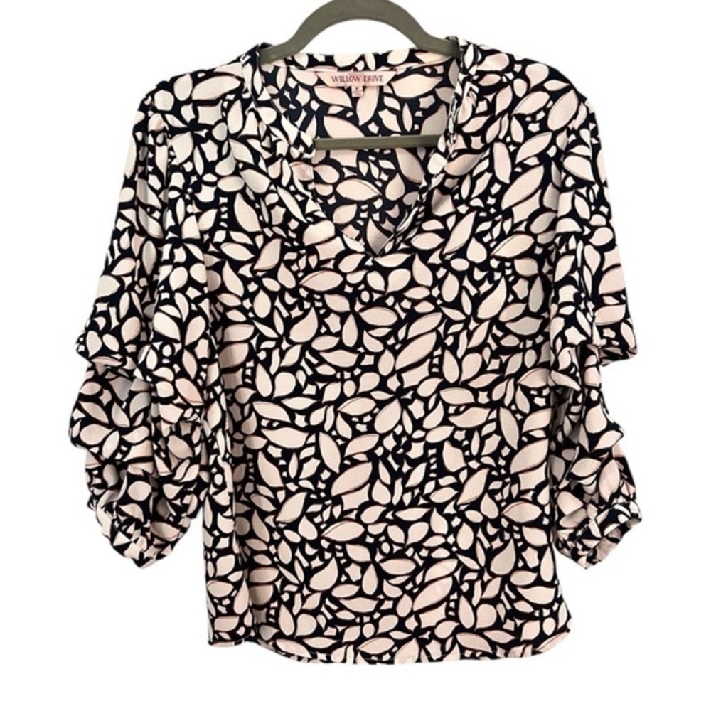 WILLOW DRIVE M Printed Dark Navy White Patterned V-Neck Ruched-Sleeve Top
